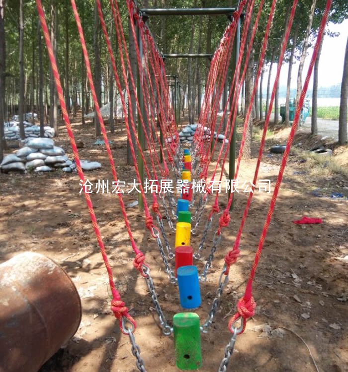 山东省枣庄市生态园-丛林拓展训练器材